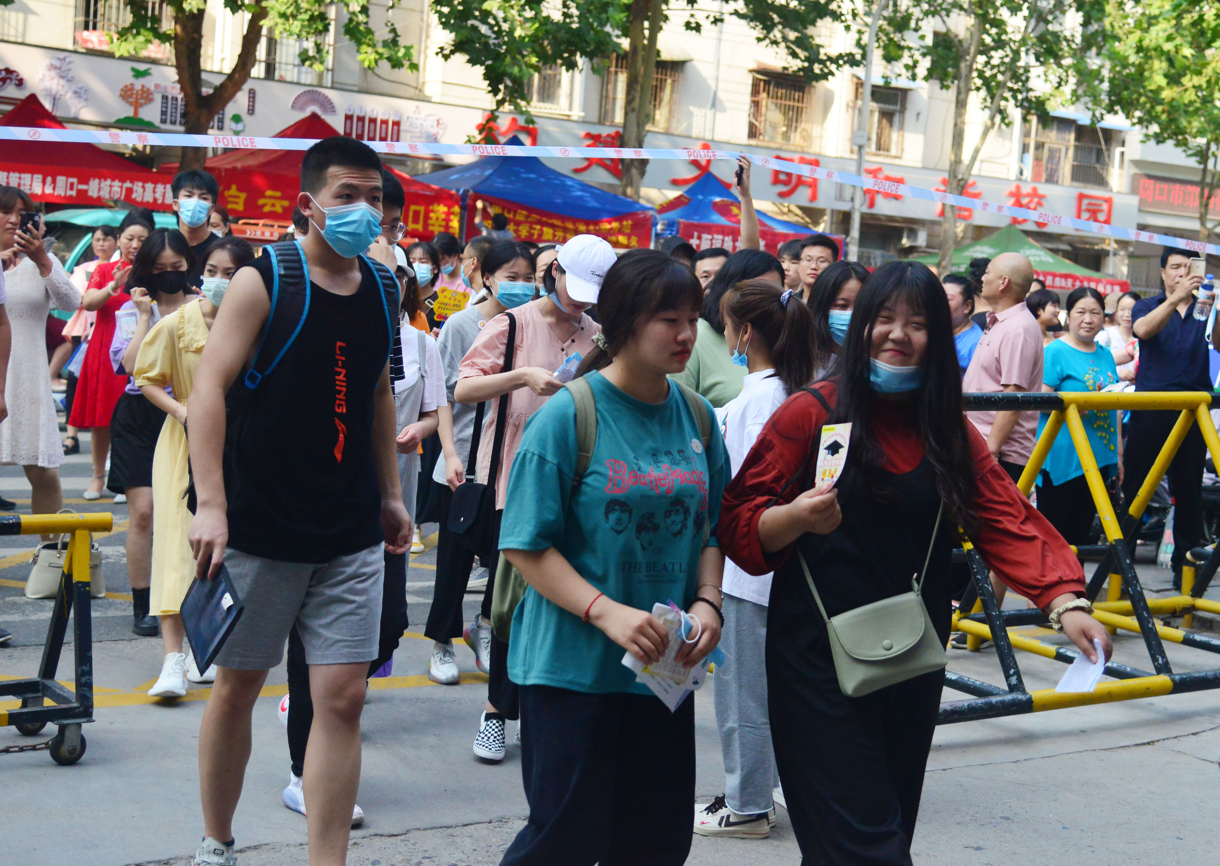 開(kāi)考！加油，后浪們！